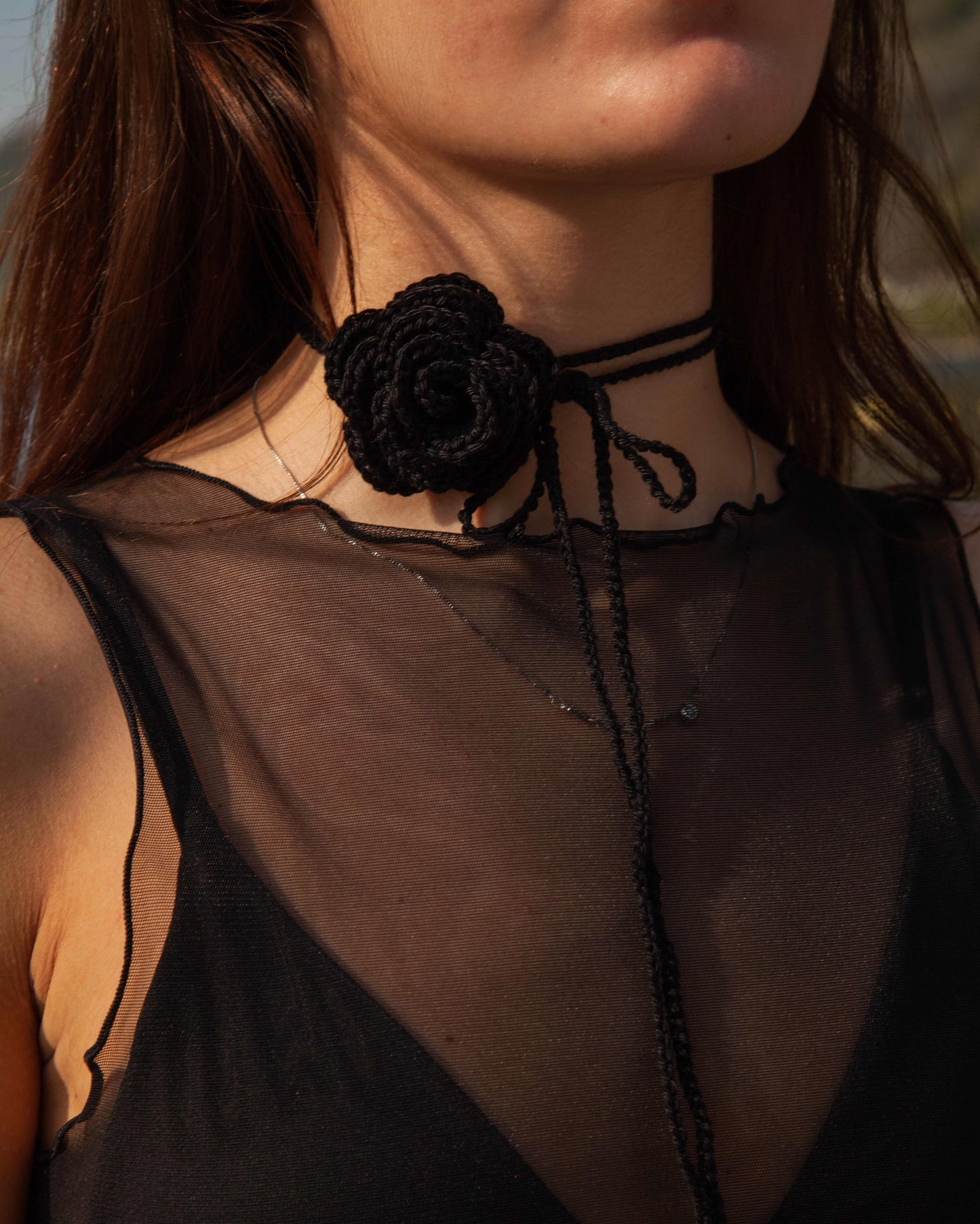 ROSE CROCHET CHOKER