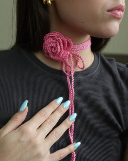 ROSE CROCHET CHOKER