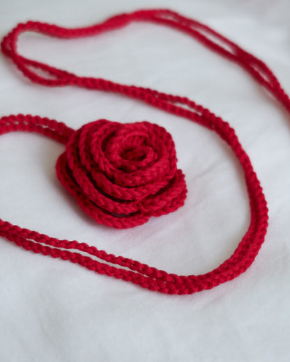 ROSE CROCHET CHOKER