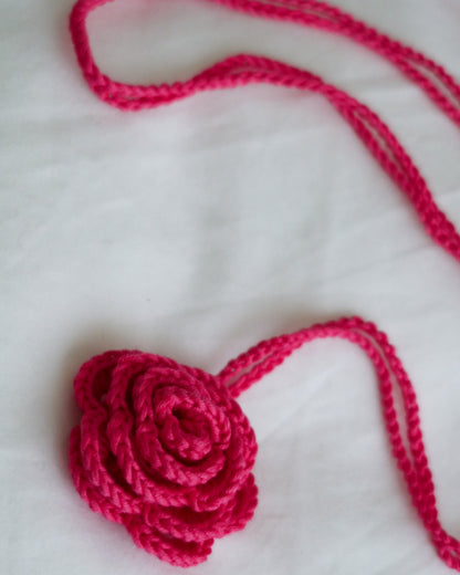 ROSE CROCHET CHOKER